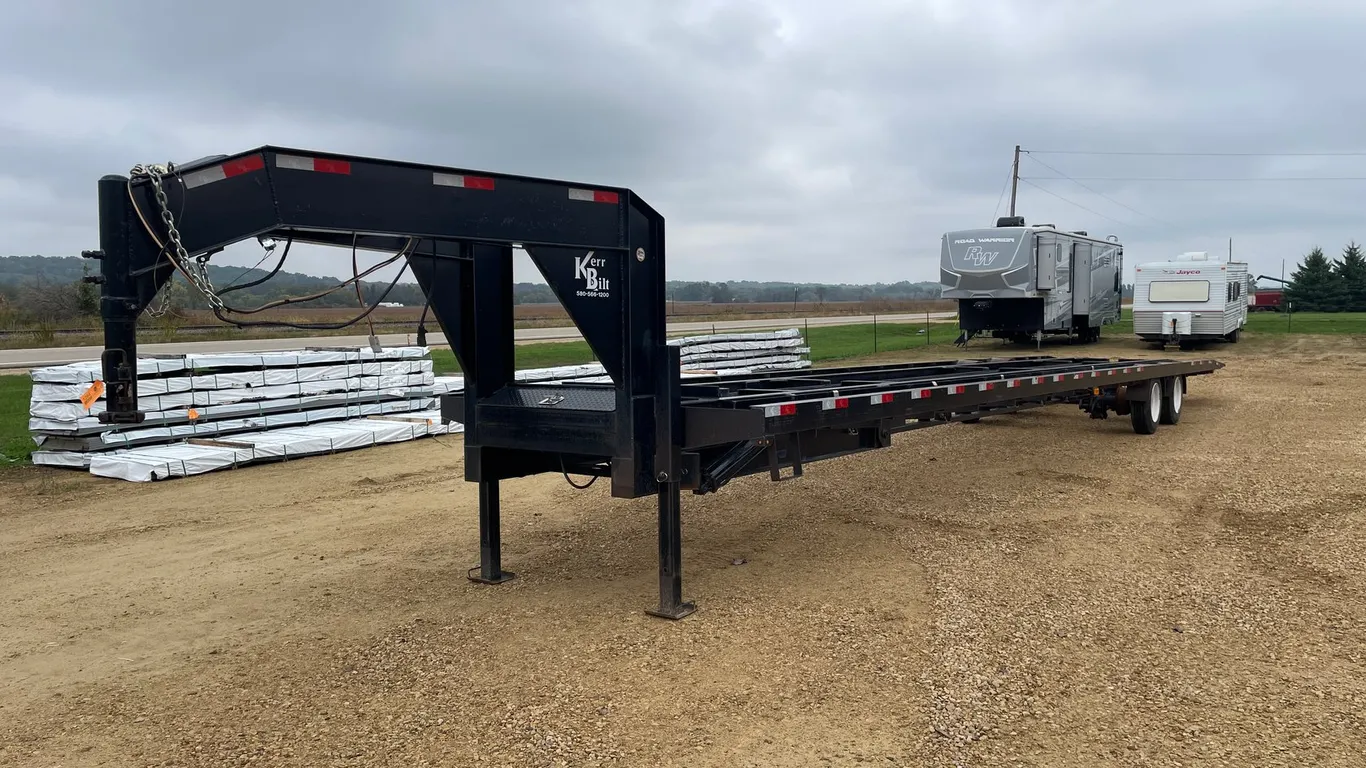 2022 Kerr-Bilt 44' Gooseneck Trailer (Has WI Title)