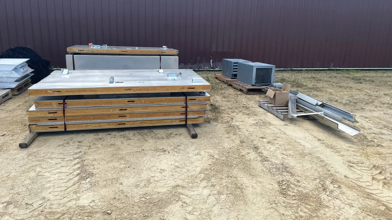 (1) Walk in Cooler and (1) Freezer