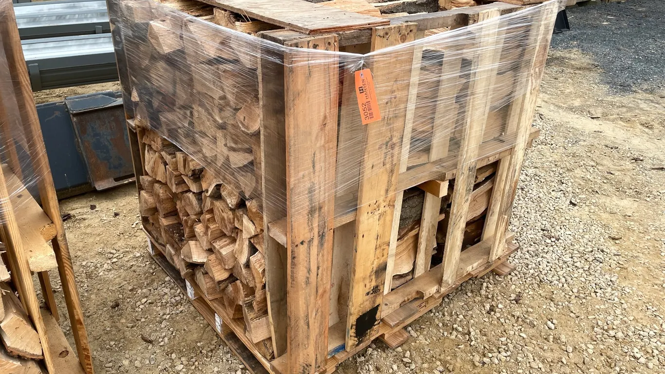 Pallet of Oak Firewood