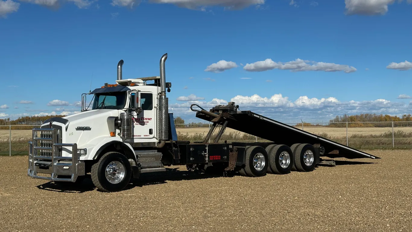 2003 Kenworth T800B Tri/A Rollback Truck