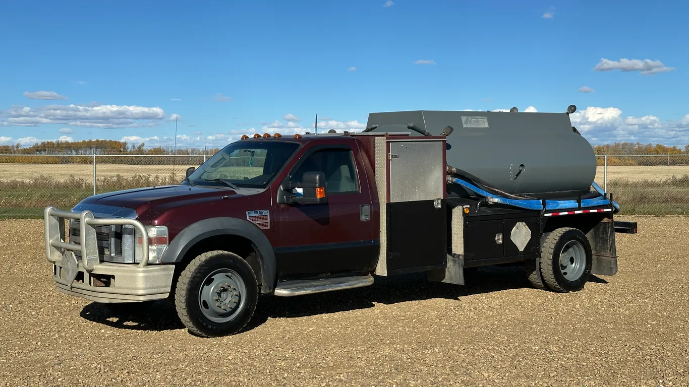2009 Ford F550 XLT S/A Tank Truck