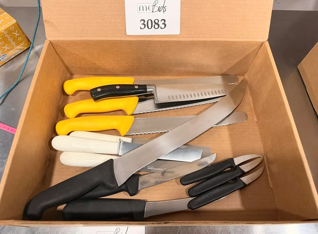 Box of Assorted Knives