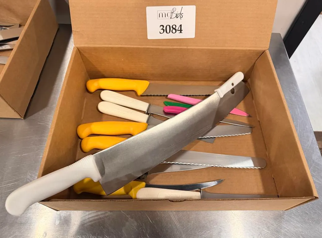 Box of Assorted Knives