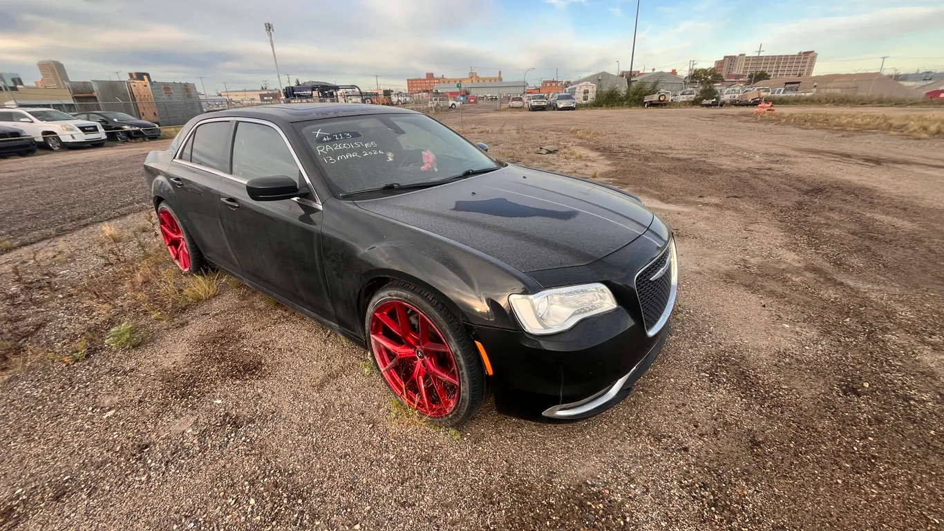 2015 Chrysler 300 (Black)