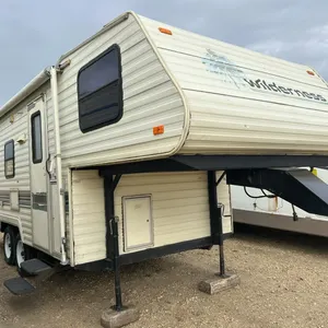 1994 Wilderness 5th Wheel Travel Trailer, White, VIN 1ED5B2127R1563104, Last Registered in SK Buyer Responsible for Out of Province Inspection  (P10-R