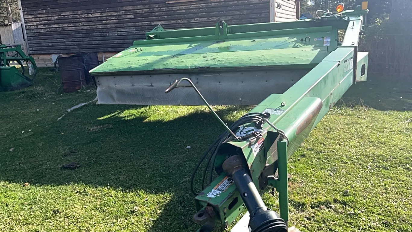 John Deere 930 MoCo 11' Discbine, s/n: E00930X978084