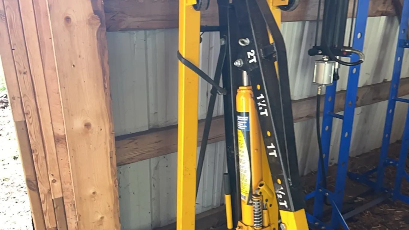 Power Fist 2 Ton Folding Quick Lift Shop Crane