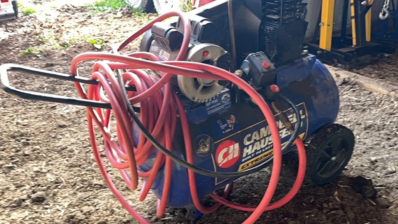 Campbell Hausfeld 20 Gallon 5HP Shop Air Compressor