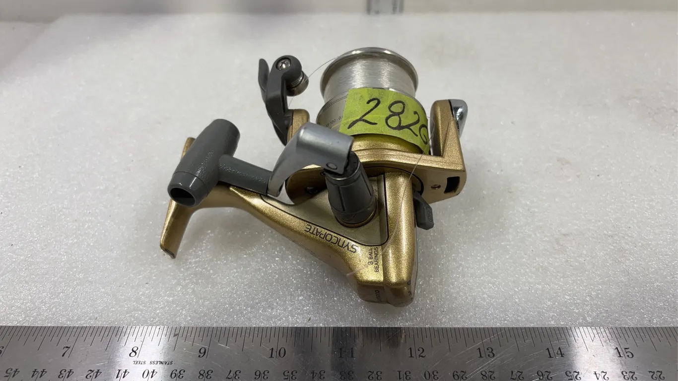 Shimano Syncopate 4000 Fishing Reel, Approx. 7"x5" *Unreserved*