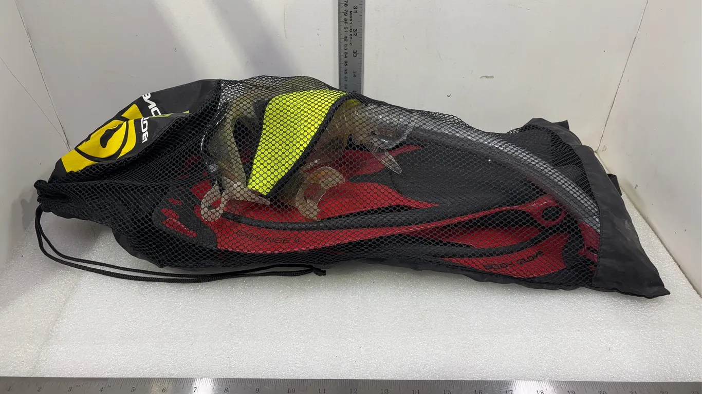 Body Glove Snorkel and Flipper Set, Approx. 4 Items *Unreserved*