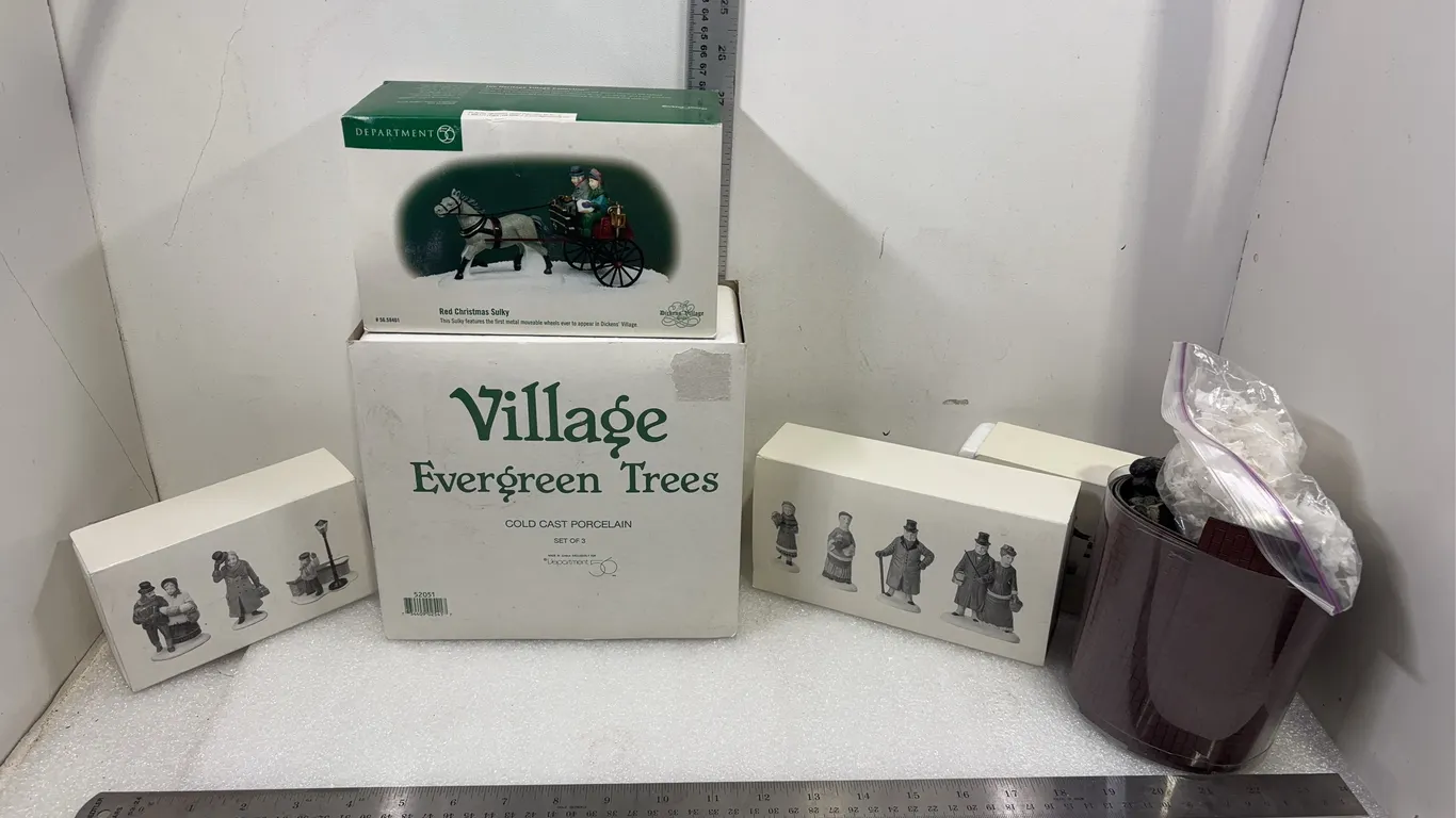 Assorted Handpainted Pocelain Trees, Figures, and Accessories, Approx. 10 Items *Unreserved*