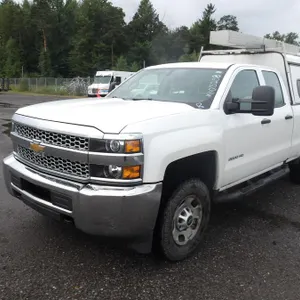 2019 Chevrolet Silverado 2500HD Crew Cab Pickup Truck with Cap