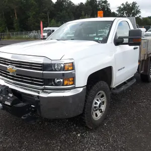2017 Chevrolet Silverado 3500HD CC Cab and Chassis