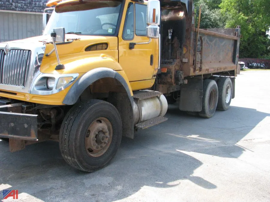 2007 International 7600 Dump Truck