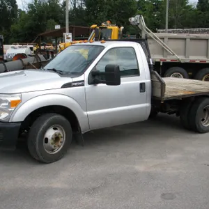 2015 Ford F350 Super Duty Flatbed Truck