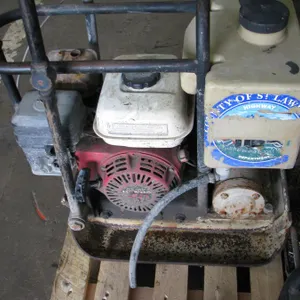 1998 Multi-Quip Tamper
