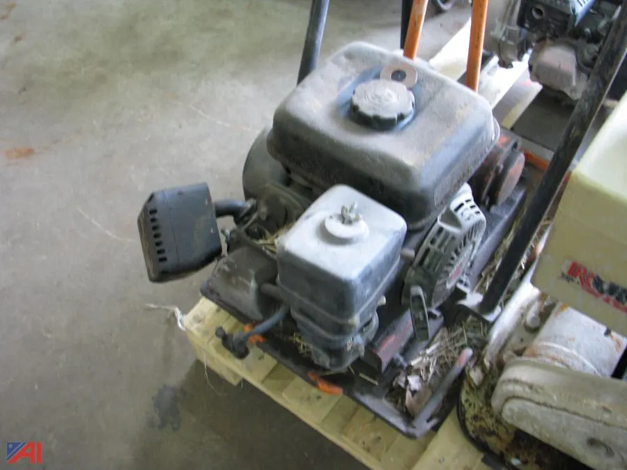 1998 Multi-Quip Tamper