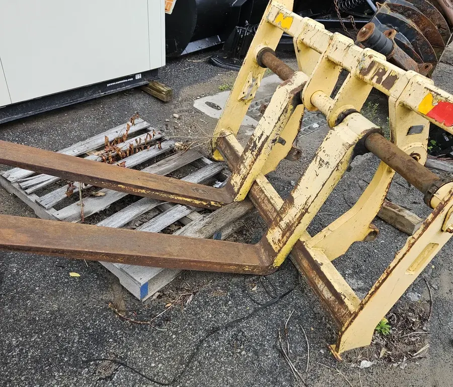 5' Forks for John Deere Loader