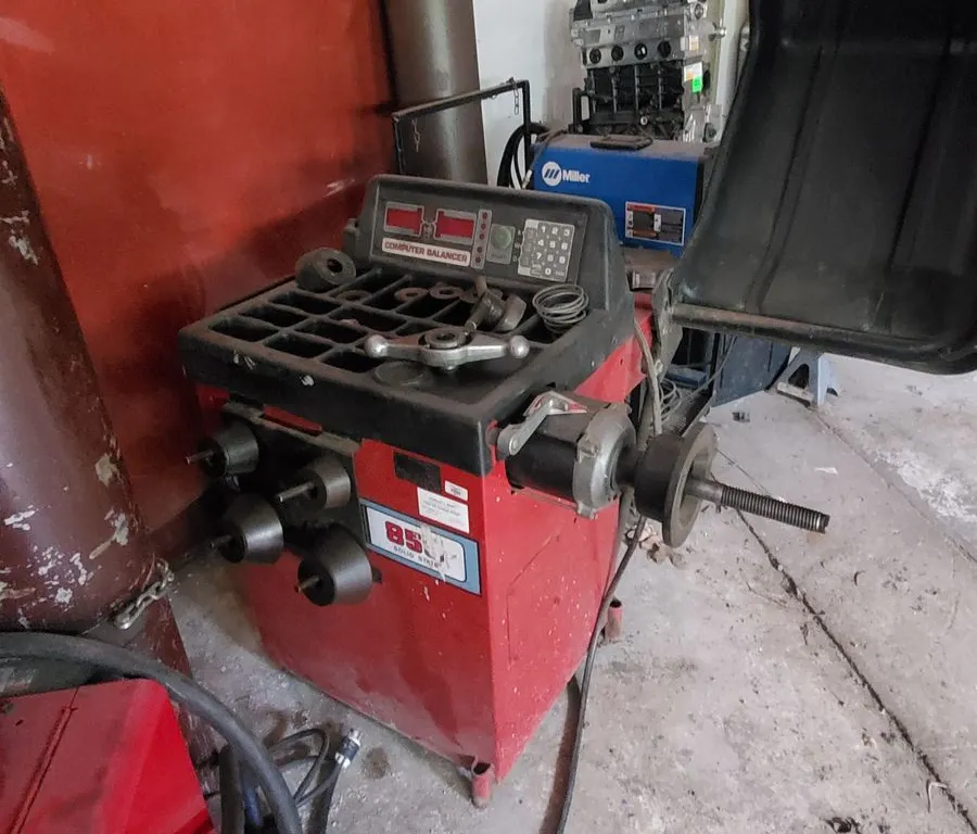 Coats Tire 8505 Tire Balancer