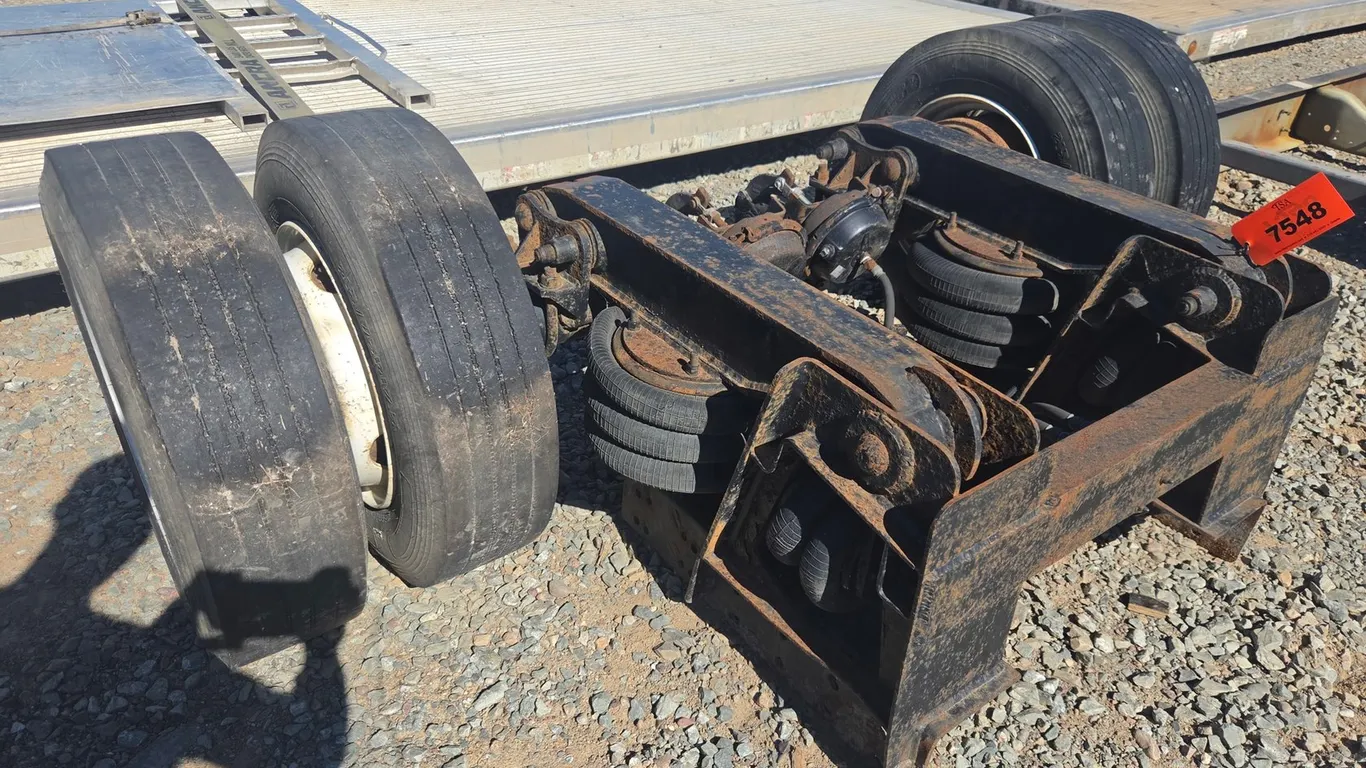8-Lug Lift Axle Assembly