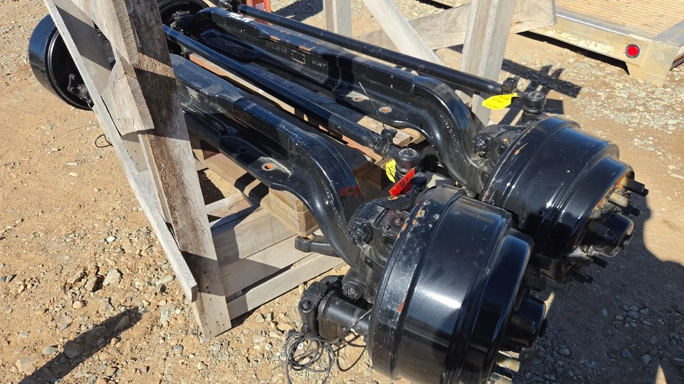 (2) Meritor 10-Lug Steerable Lift Axles