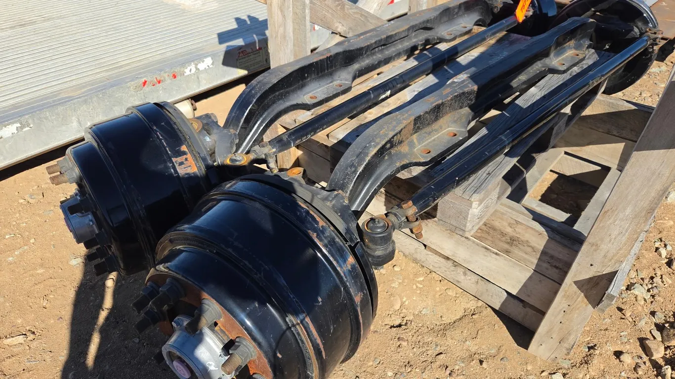 (2) Steerable 10-Lug Axles