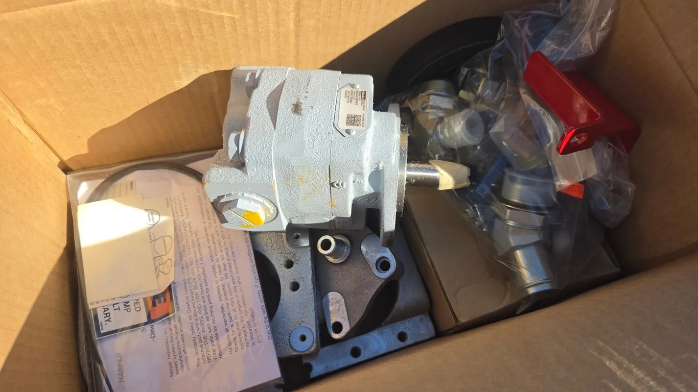 Unused Parker P315 Series Hydraulic Gear Clutch Pump