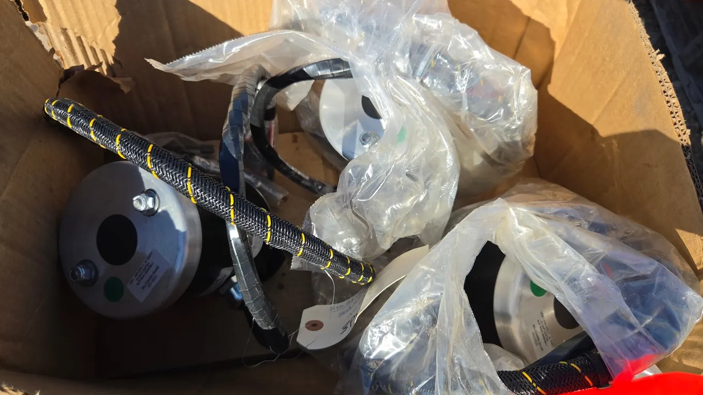 (3) UAE S10AP12WTE4 Slip Ring Assemblies