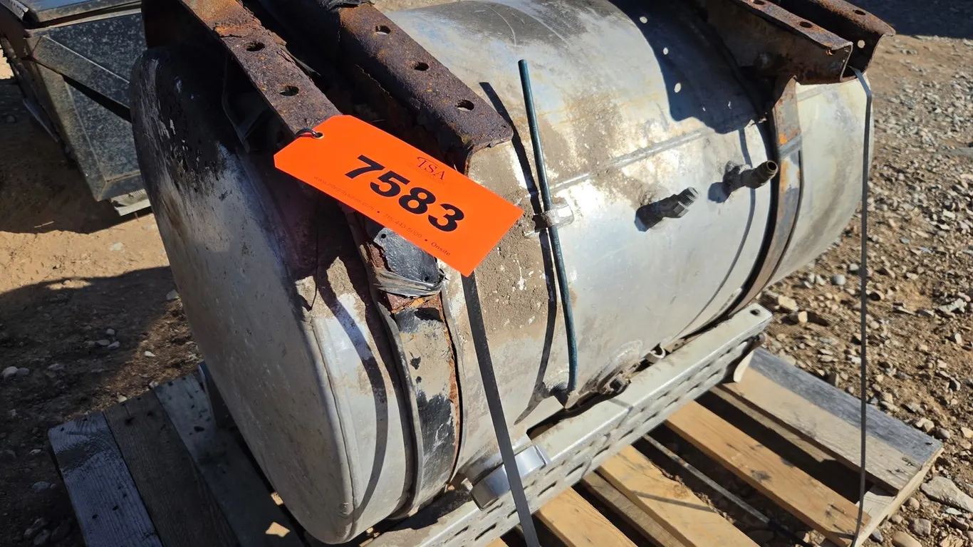 Approx. 70 Gallon Aluminum Fuel Tank W/ Steps