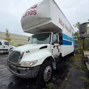 International 4400 Moving Box Truck