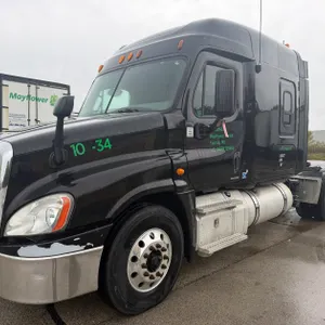 2012 Freightliner Cascadia Sleeper Cab Truck Tractor