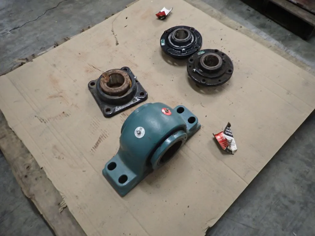 Lot of (4) Assorted Bearings