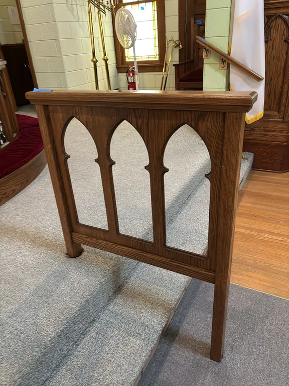 WOODEN HAND RAIL REMOVABLE