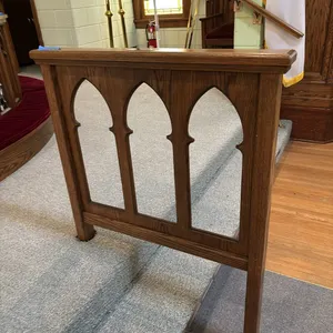 WOODEN HAND RAIL REMOVABLE