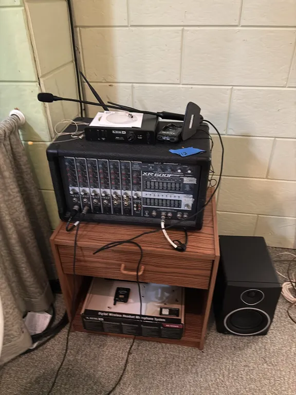 SOUND SYSTEM WITH PORTABLE HEAD SET AND MICS