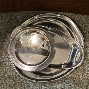 METAL SERVING TRAYS