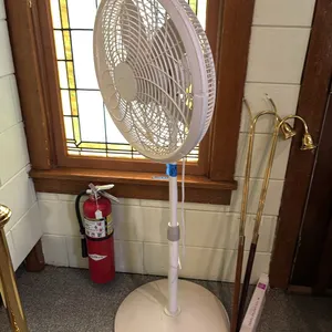 OSCILLATING PEDISTAL FAN