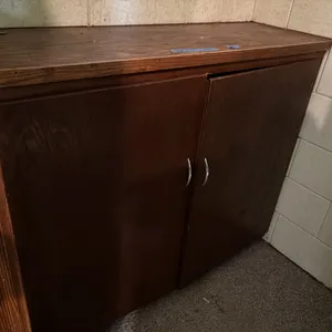 CABINET(BRING TOOLS AND HELP TO REMOVE)
