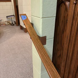 HAND RAIL 26”(BRING TOOLS TO REMOVE)