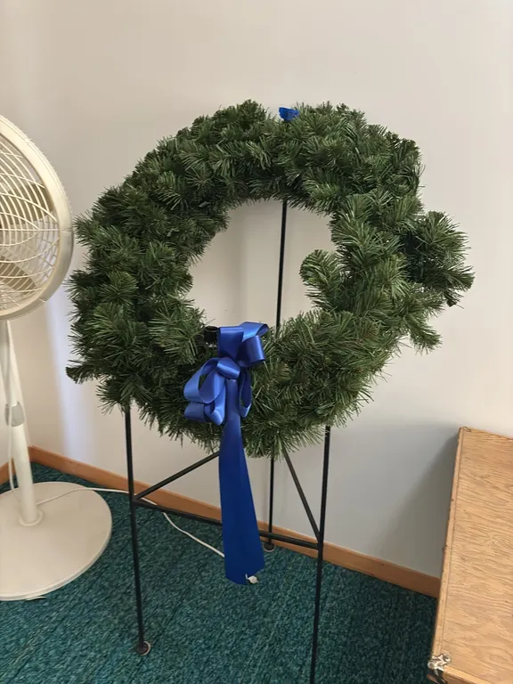 WREATH AND CANDLE STAND