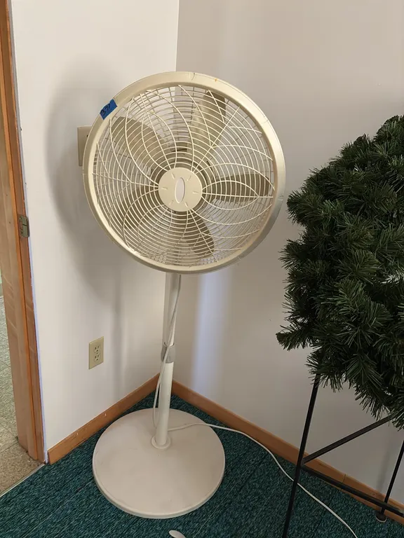 OSCILLATING FAN