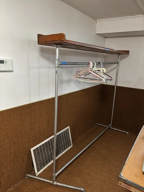 METAL COAT RACK 6’4”