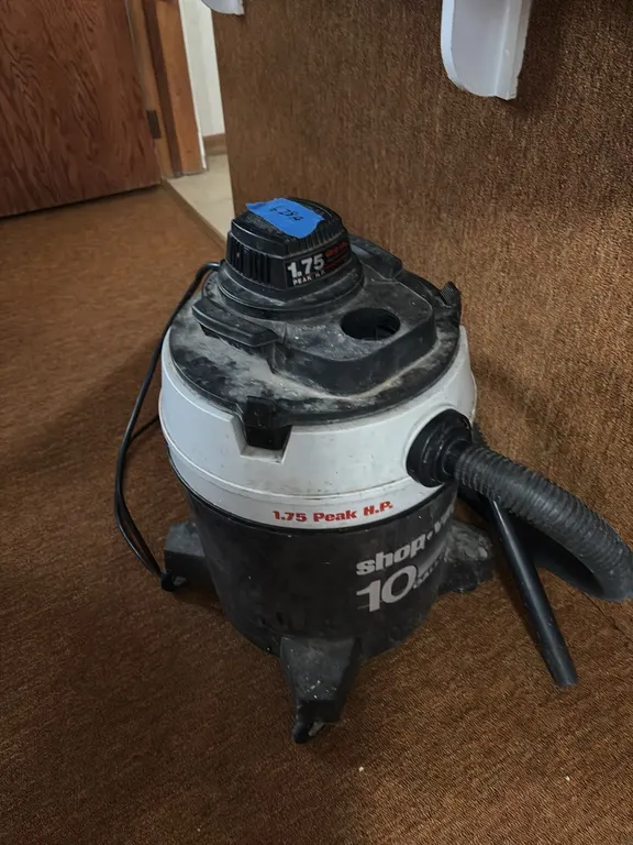 SHOP VAC