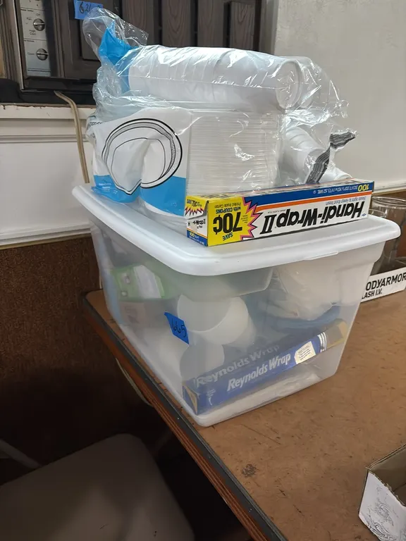 TOTE OF PAPPER PRODUCTS-FOIL-PLASTIC WRAP-MISCELLANEOUS