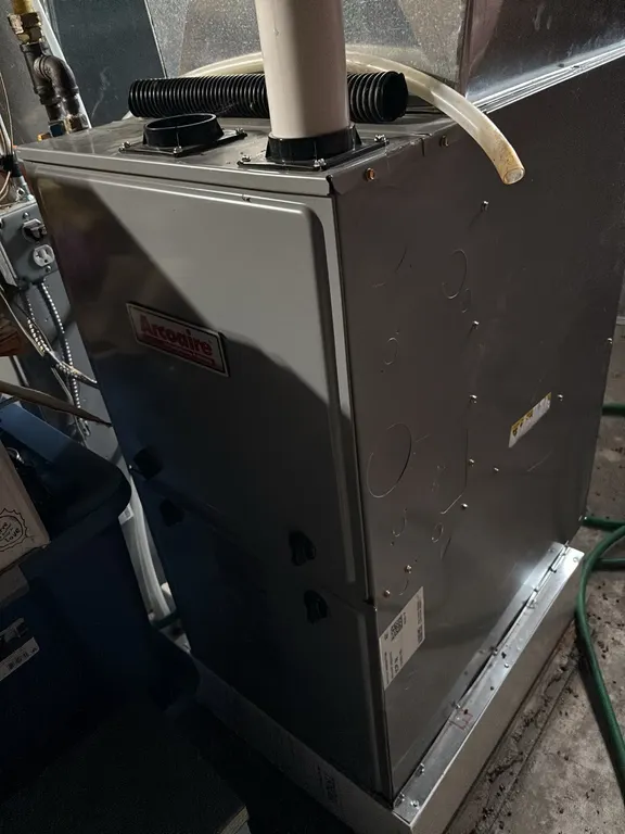 ARCOAIRE FURNACE (BRING TOOLS AND HELP TO REMOVE)