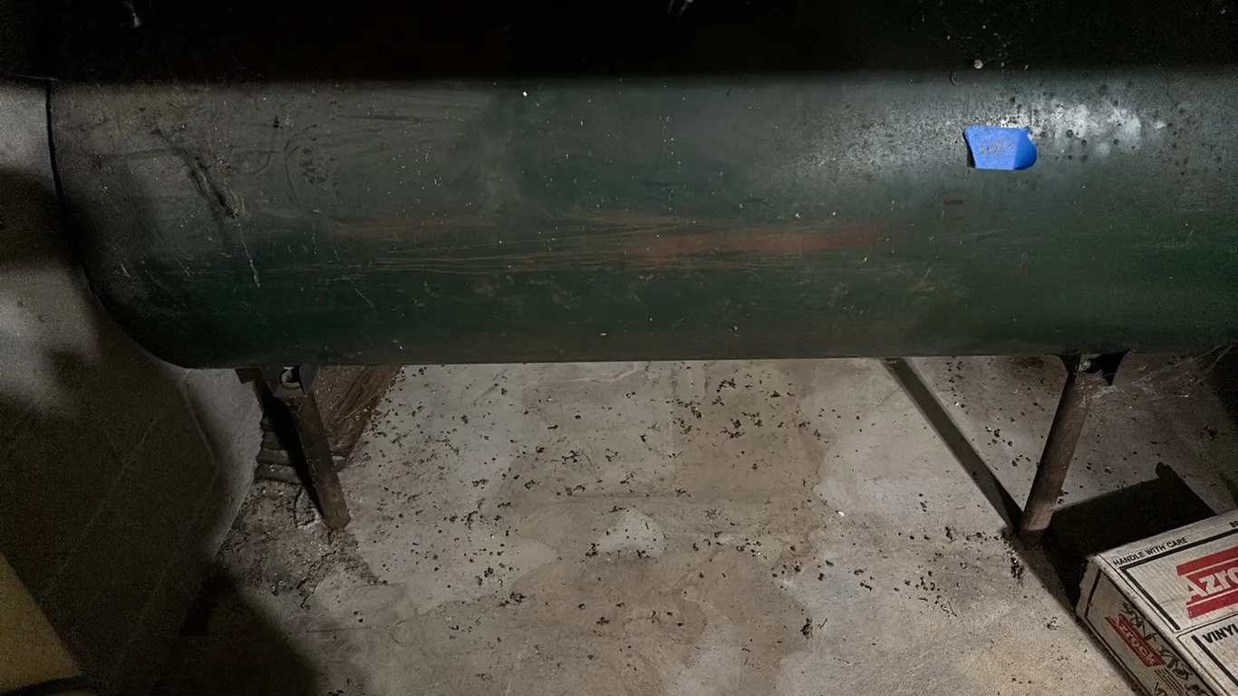 FUEL OIL TANK ( BRING TOOLS AND HELP TO REMOVE)