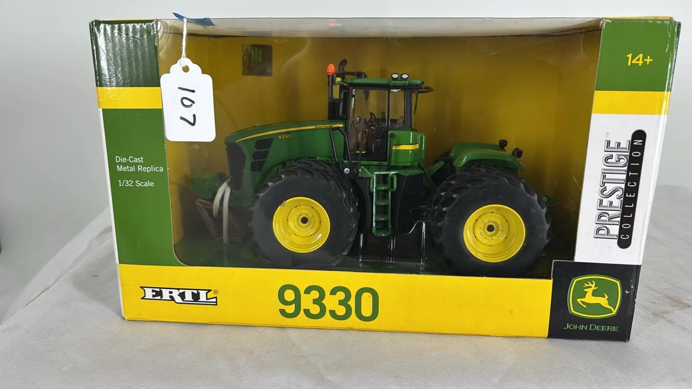 JOHN DEERE 9330 1/32 DIE CAST METAL PRESTIGE COLLECTION