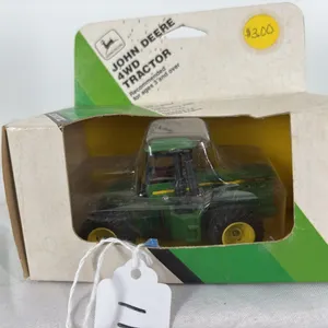 JOHN DEERE 4WD 8050 DIE CAST METAL 1/64