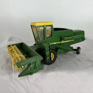 JOHN DEERE 6600 DIE CAST METAL COMBINE 1/32