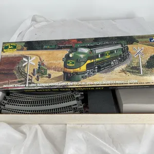 ATHEARN JOHN DEERE STARTER SET 45”x36” OVAL NICKEL SILVER EZ TRACK SYSTEM AND TRAINPAK POWER SUPPLY